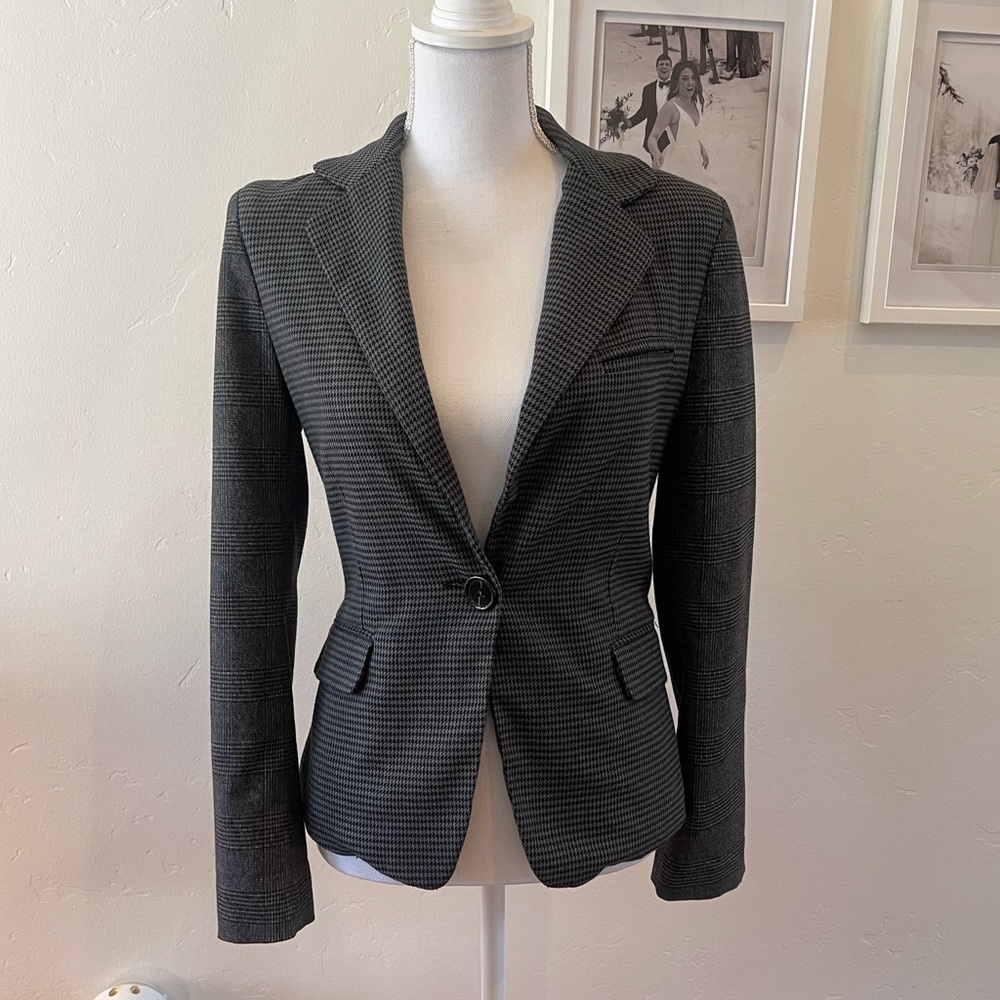 Black Swan Blazer